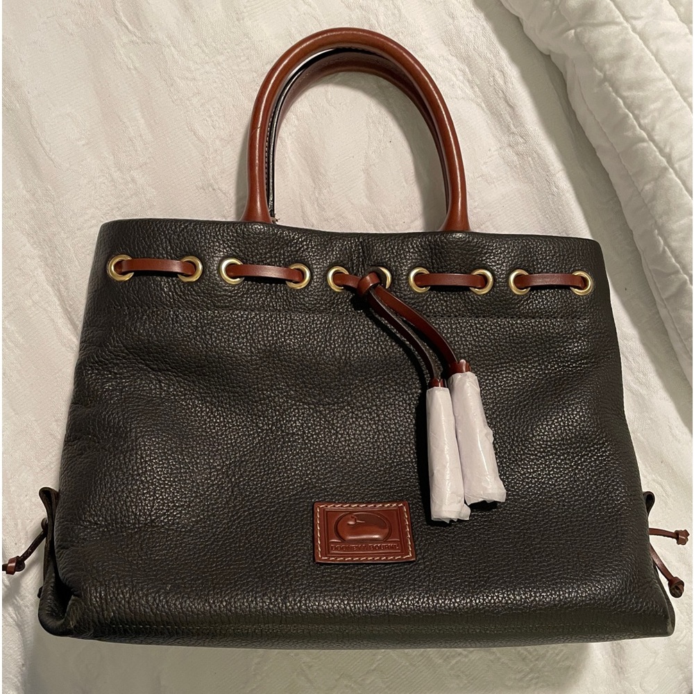 Dooney & Bourke Hand Bag